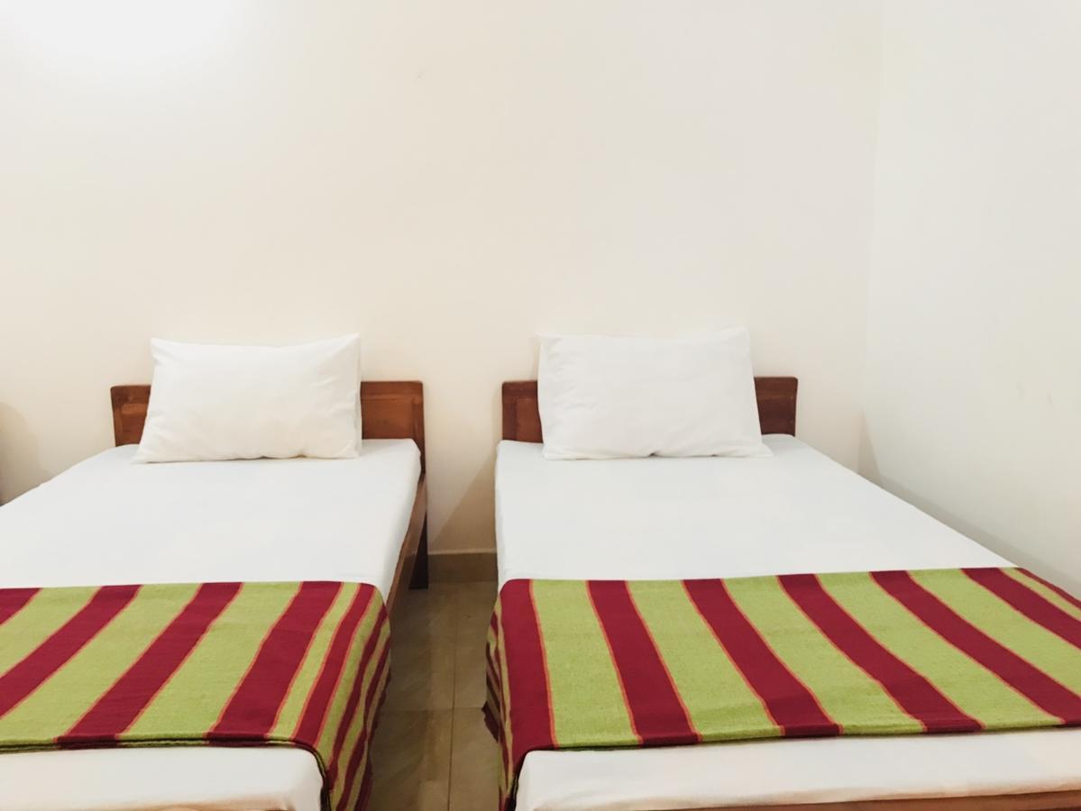 Emarald Holiday Homes アヌラーダプラ エクステリア 写真